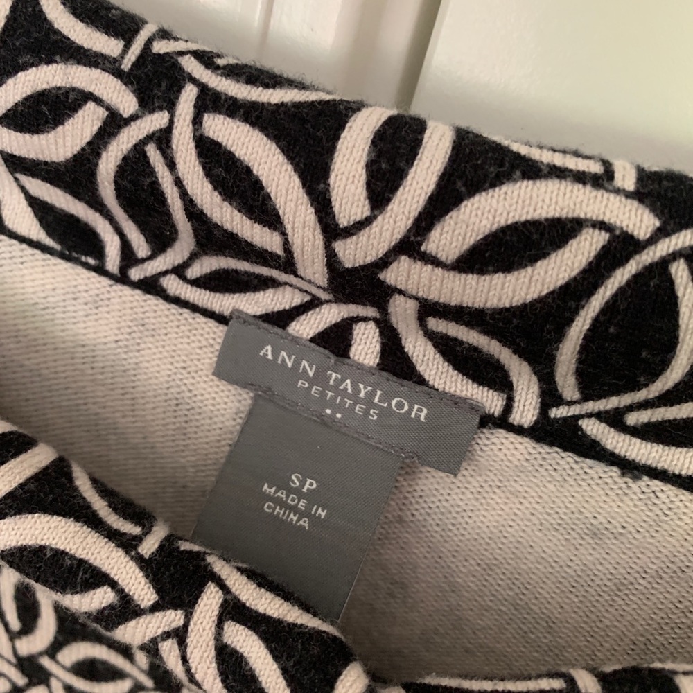 Ann Taylor Petites circle design dress